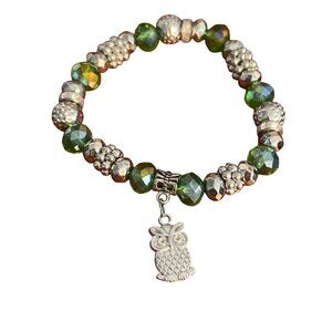 Silver Tone Green Faceted Glass Bead Stretch Bracelet Owl Charm Animal Adj